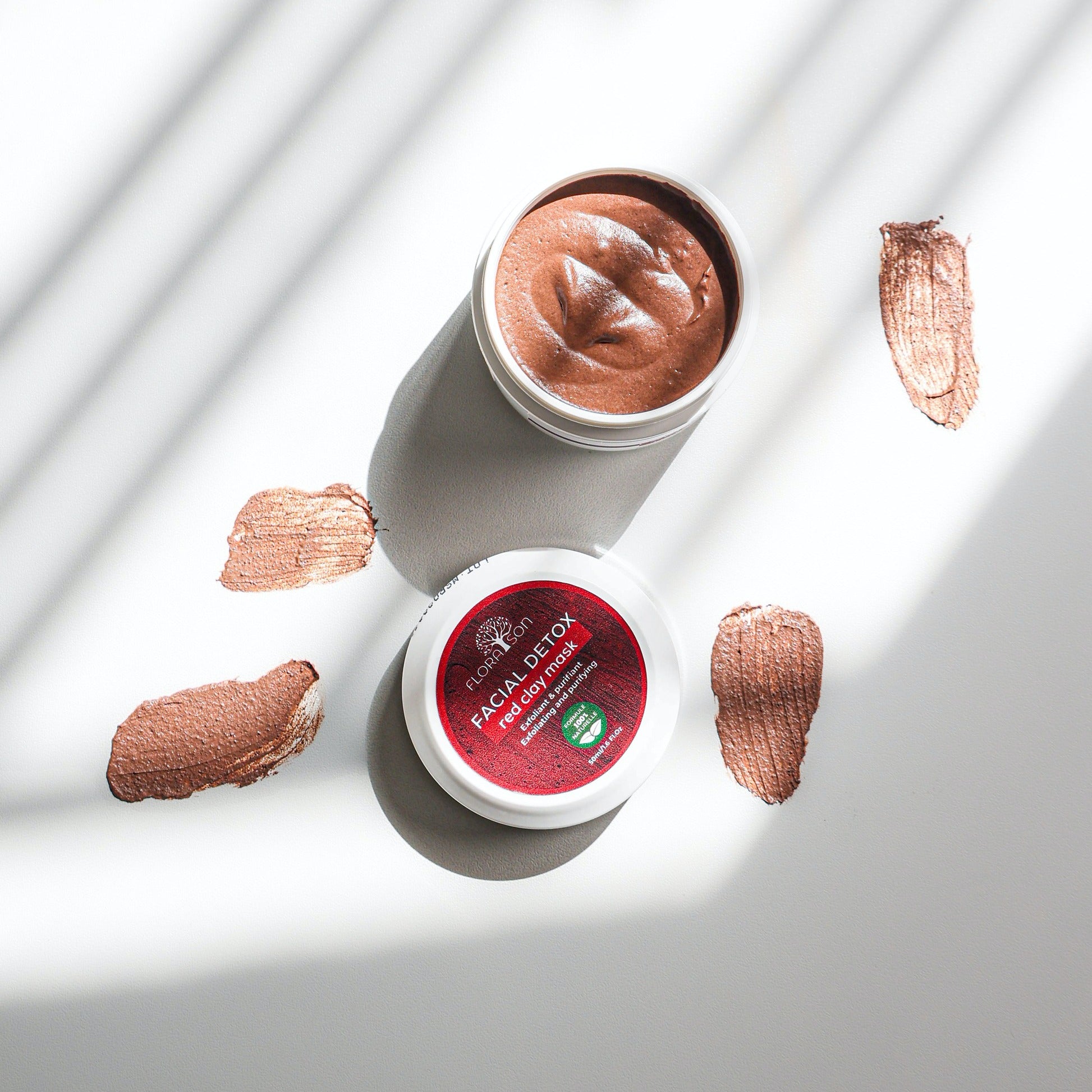 Un produit engagé:Cosmétiques naturels et bio : Floraison est engagée dans une démarche éco-responsable, bio, ou cruelty-free.Emballage durable : Son flacon est composé de 20% de verre recyclé et est 100% recyclable. Son packaging extérieur en carton.