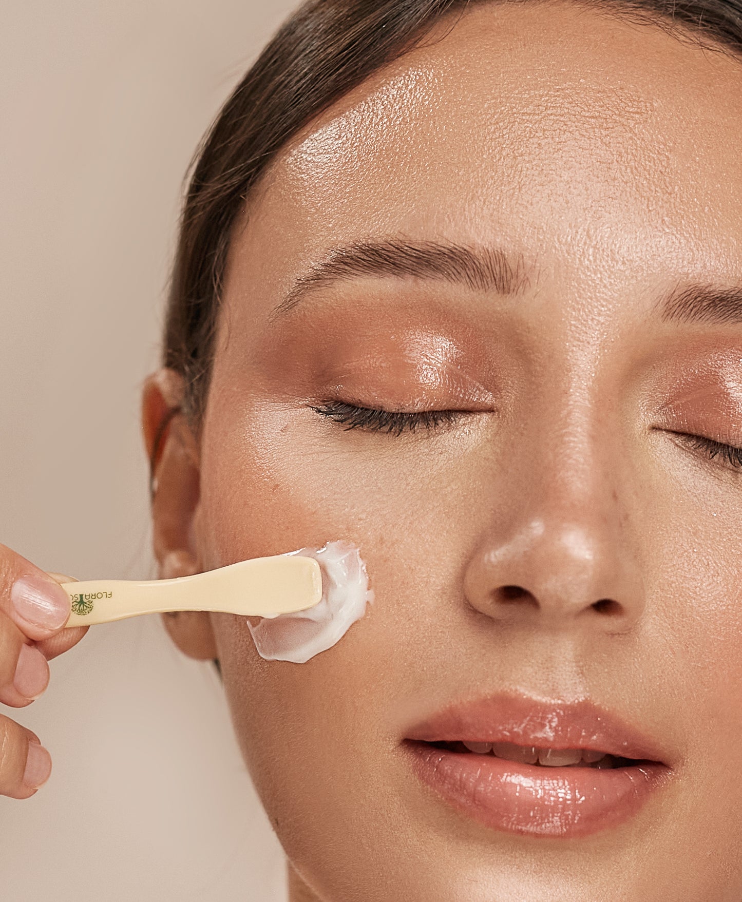 White System Cream Normal to dry skin