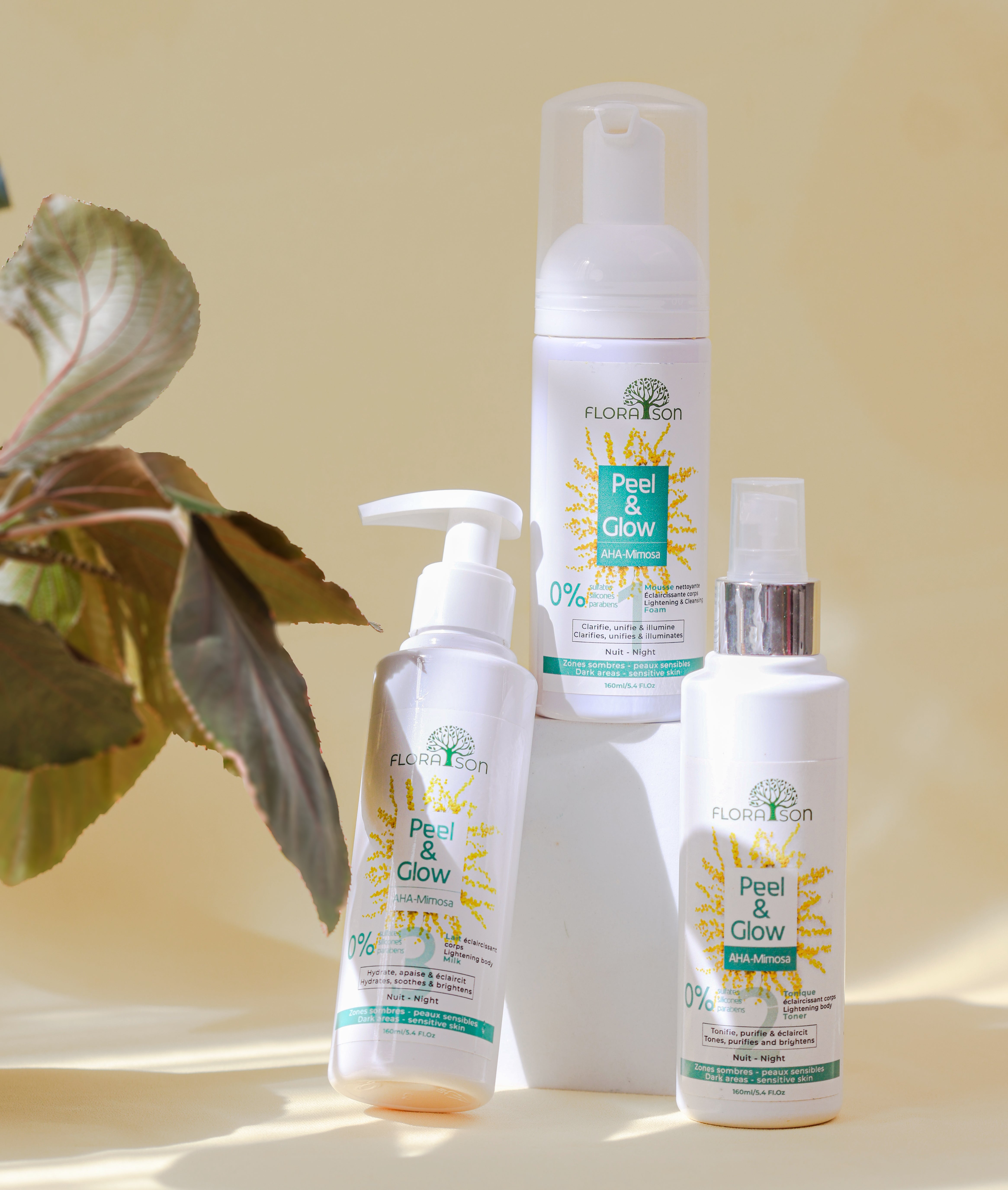 La gamme Peel and Glow, composée d'un lait corporel, d'une mousse nettoyante et d'un tonique, offre une routine complète pour révéler une peau éclatante. 
